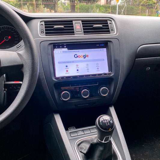 CE VOLKSWAGEN JETTA (2012/18) 9"