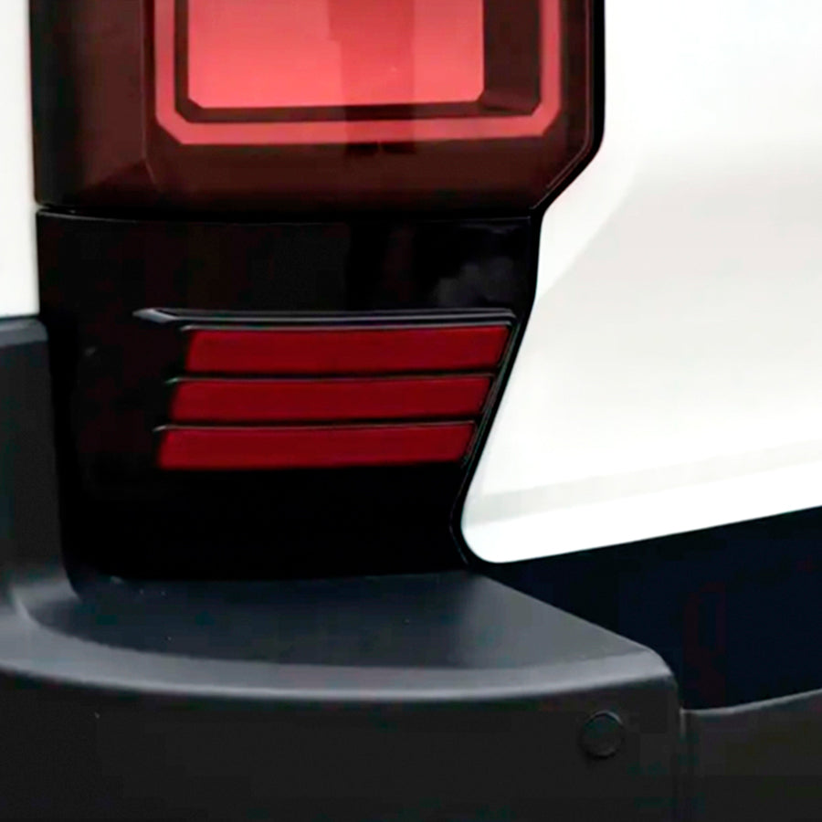 STOP TOYOTA LC250 24+ SMOKED LED